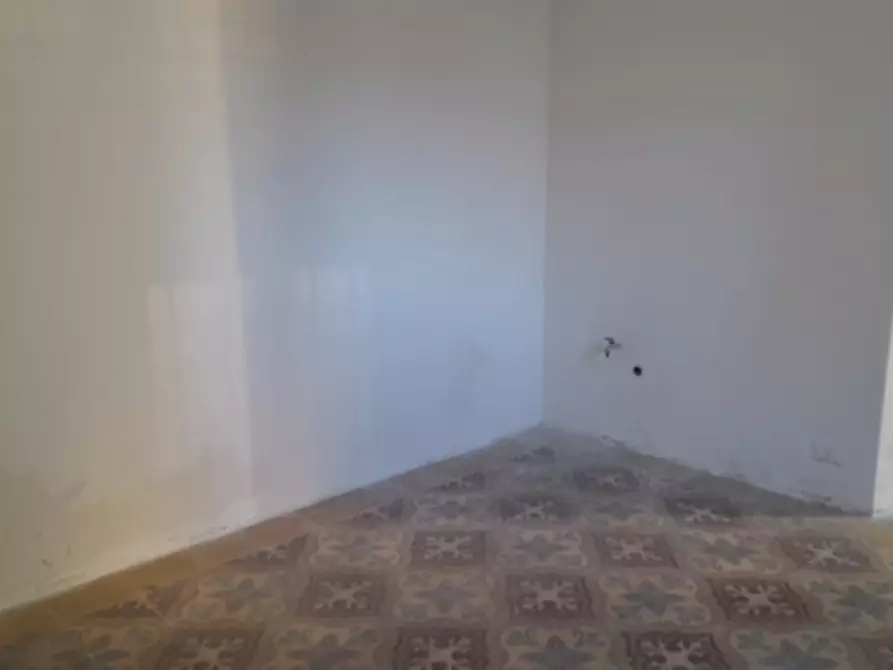 Immagine 5 di Appartamento in vendita  a Massa