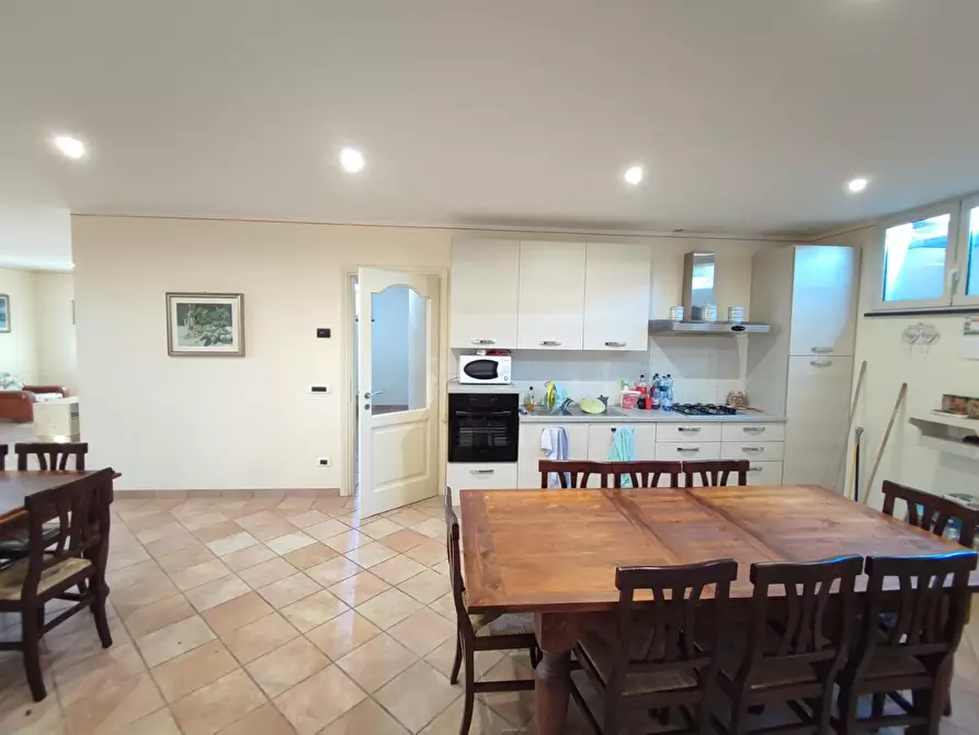 Immagine 20 di Villa in vendita  a Viareggio