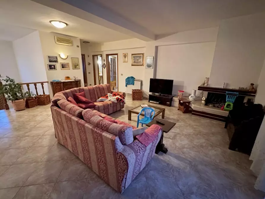 Immagine 9 di Terratetto in vendita  a Pisa