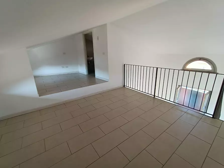 Immagine 8 di Appartamento in vendita  a Cascina