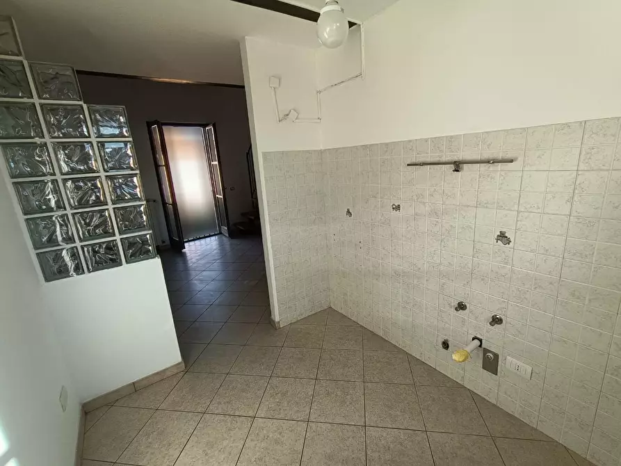 Immagine 2 di Appartamento in vendita  a Cascina