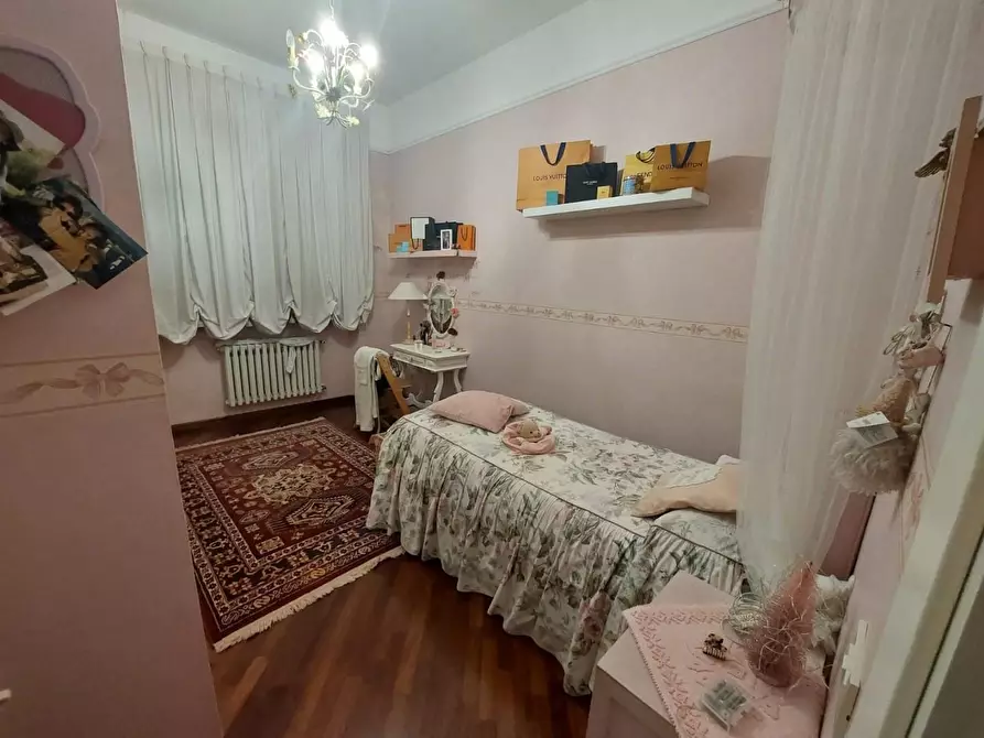 Immagine 12 di Casa indipendente in vendita  a Pisa