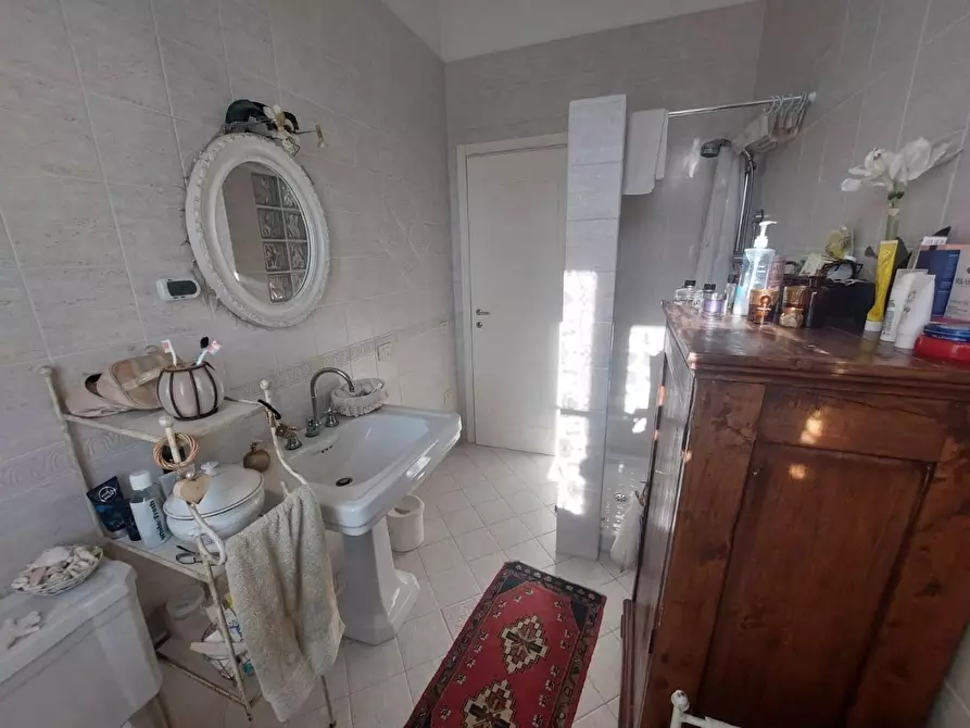 Immagine 15 di Casa indipendente in vendita  a Pisa