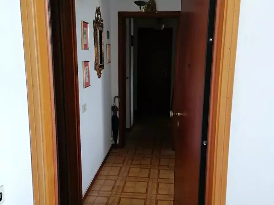 Immagine 7 di Appartamento in vendita  a Carrara