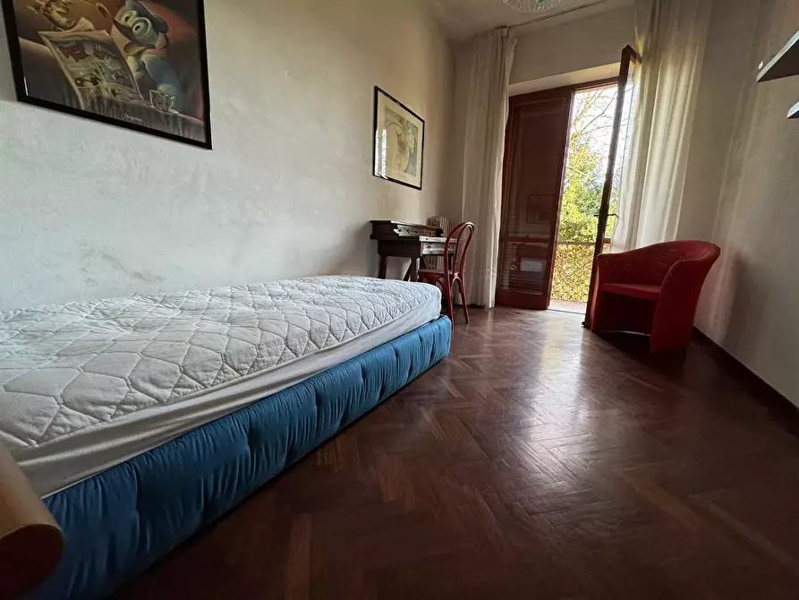 Immagine 9 di Villa in vendita  a Massa