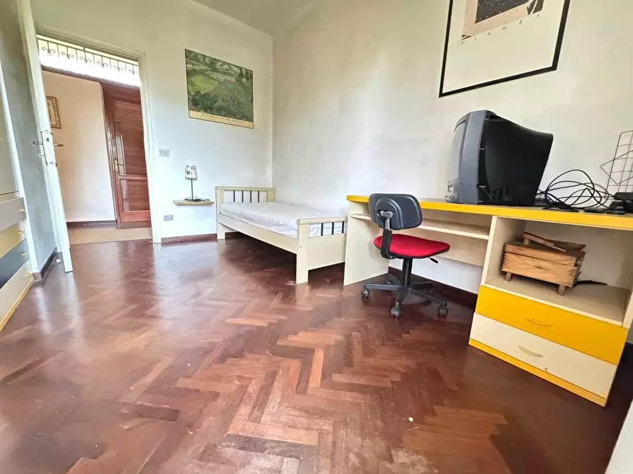 Immagine 8 di Villa in vendita  a Massa