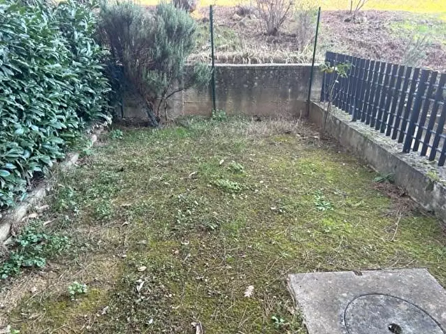 Immagine 12 di Appartamento in vendita  a Siena