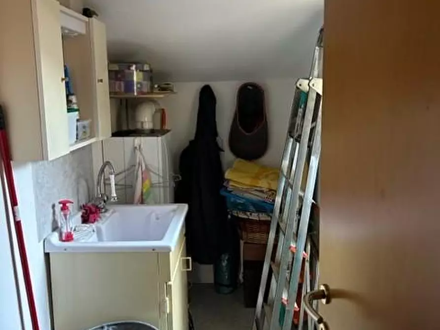 Immagine 6 di Appartamento in vendita  a Siena