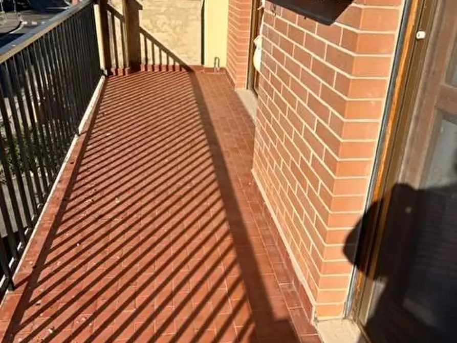 Immagine 3 di Appartamento in vendita  a Siena