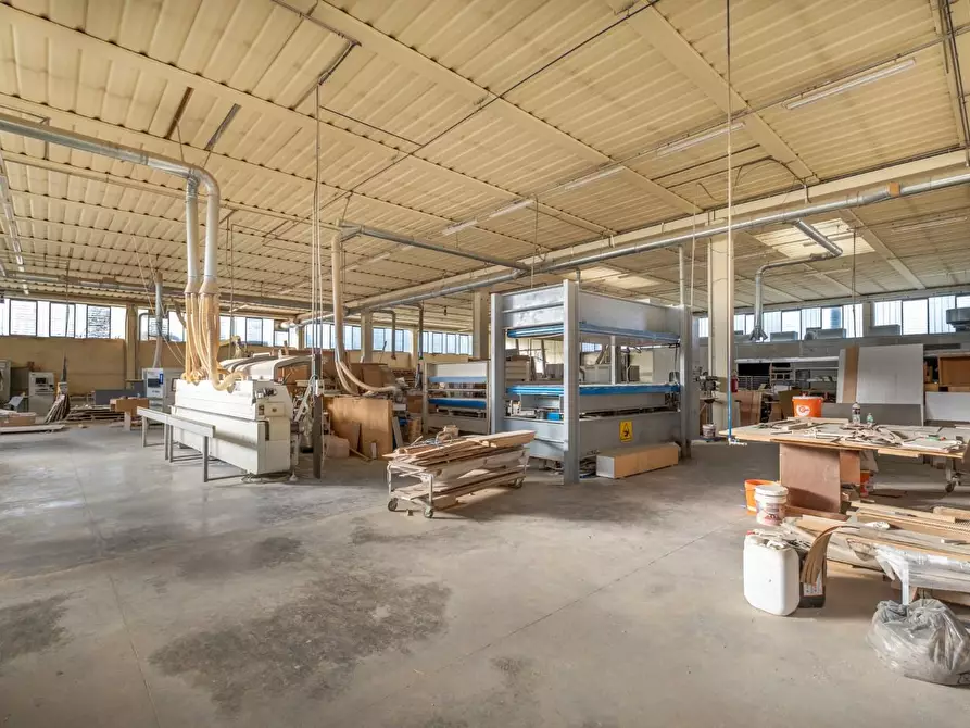 Immagine 26 di Capannone industriale in vendita  a Calcinaia