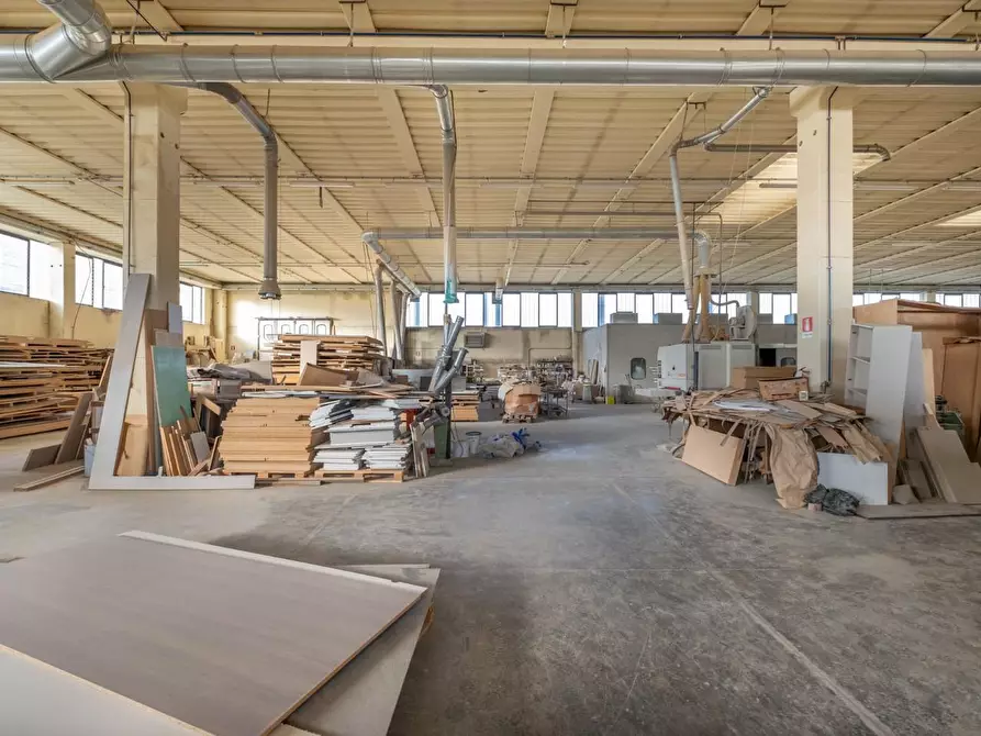 Immagine 27 di Capannone industriale in vendita  a Calcinaia