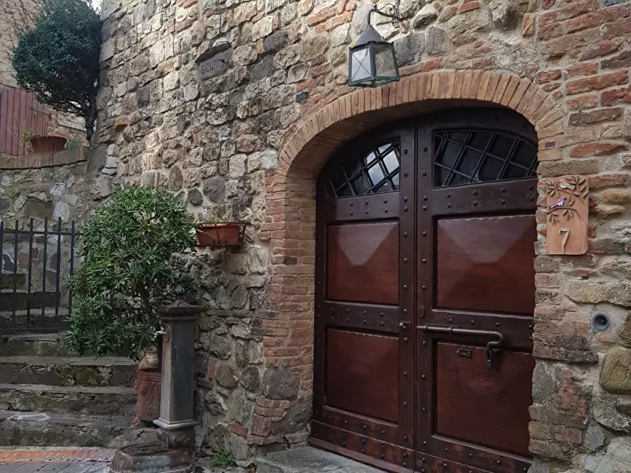 Immagine 34 di Appartamento in vendita  a Lajatico