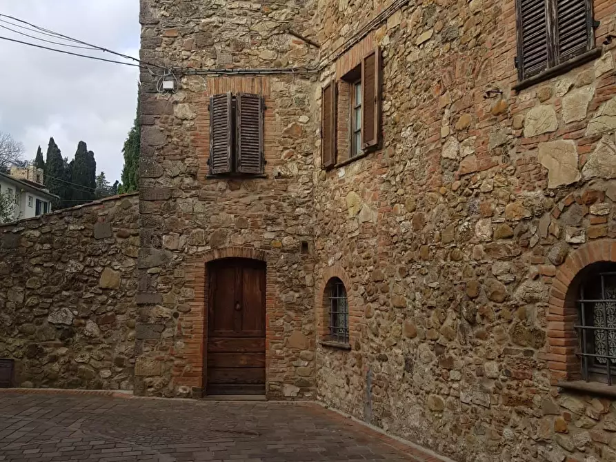 Immagine 33 di Appartamento in vendita  a Lajatico