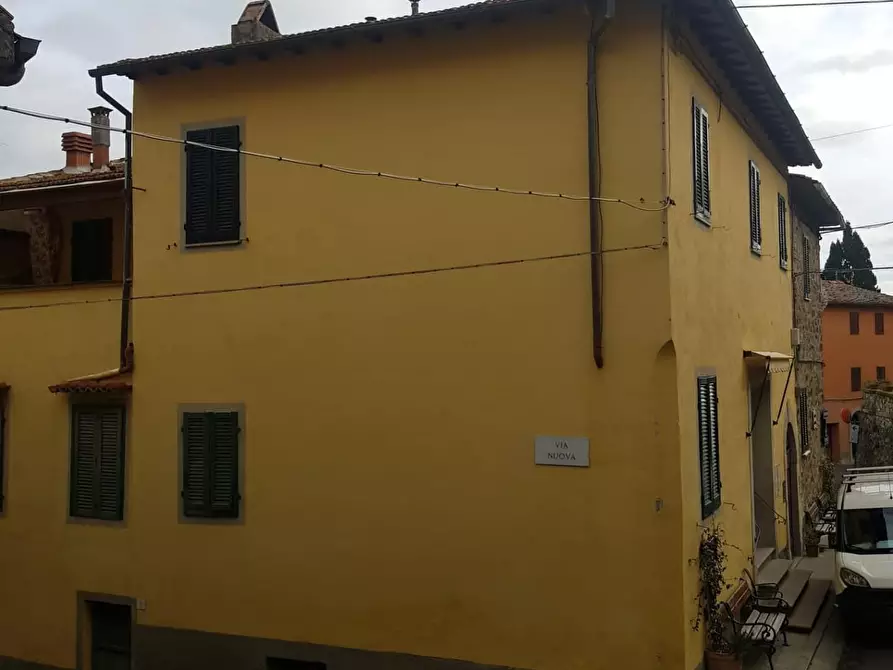 Immagine 2 di Appartamento in vendita  a Lajatico