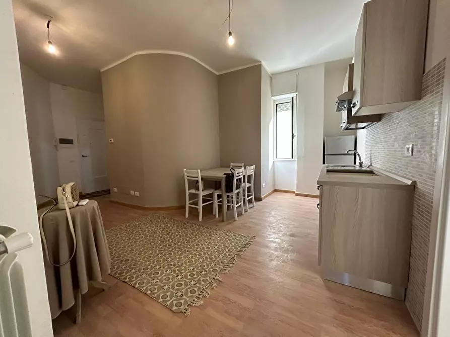 Immagine 2 di Appartamento in vendita  a Massa