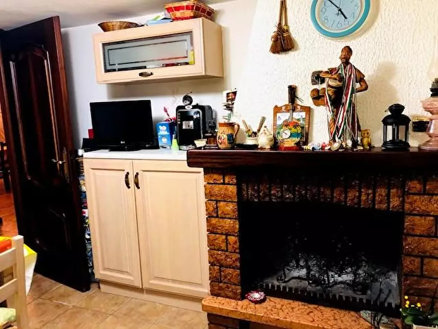 Immagine 9 di Villa in vendita  a Massa