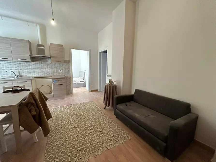 Immagine 4 di Appartamento in vendita  a Massa