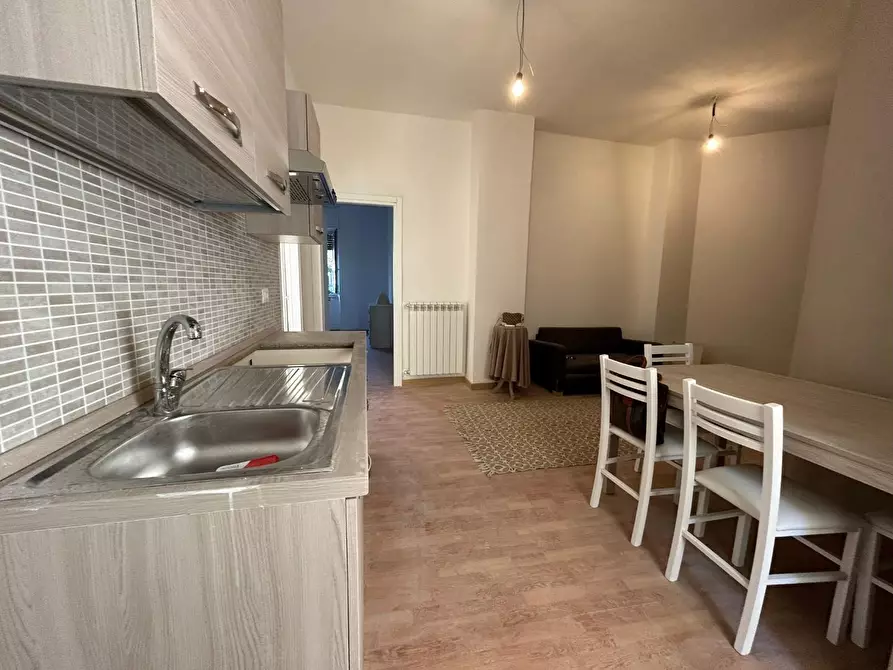 Immagine 3 di Appartamento in vendita  a Massa