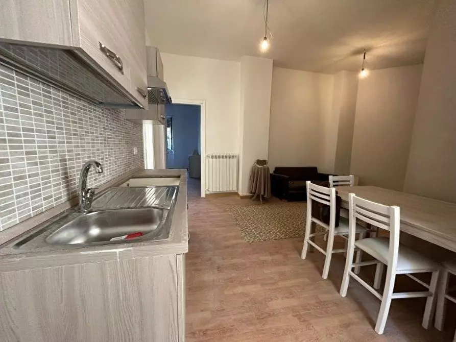 Immagine 5 di Appartamento in vendita  a Massa