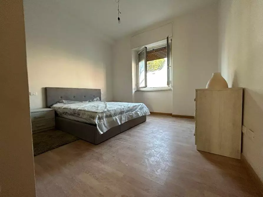 Immagine 2 di Appartamento in vendita  a Massa