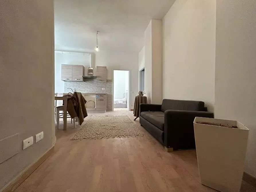 Immagine 18 di Appartamento in vendita  a Massa