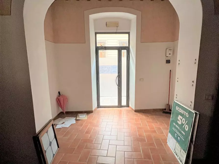 Immagine 4 di Locale commerciale in vendita  a Pisa