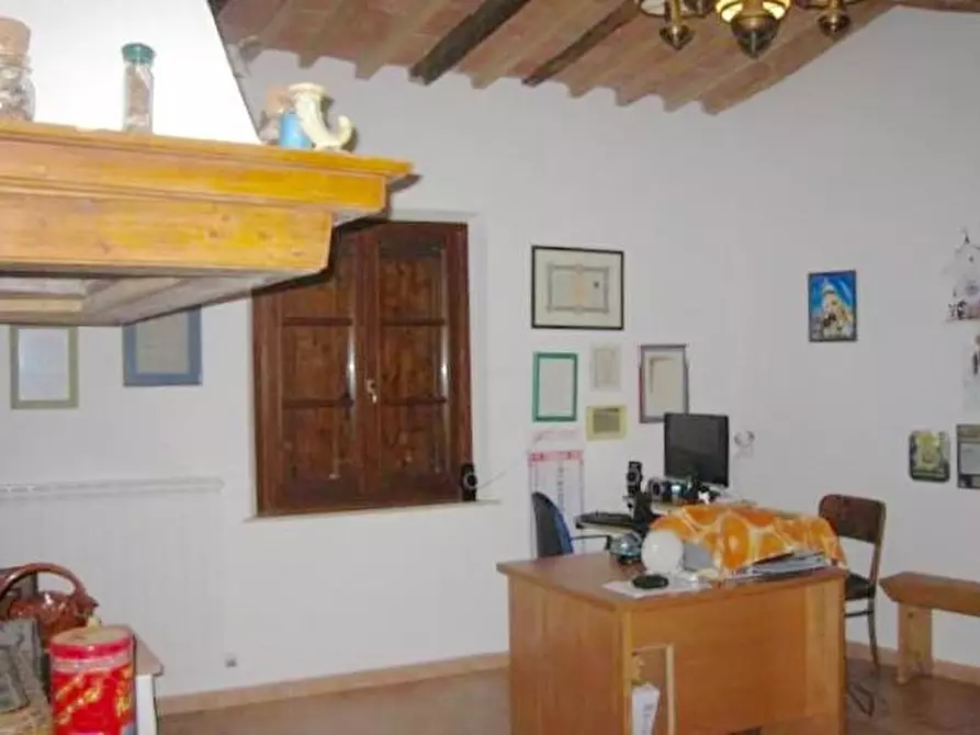 Immagine 20 di Rustico / casale in vendita  a Calci