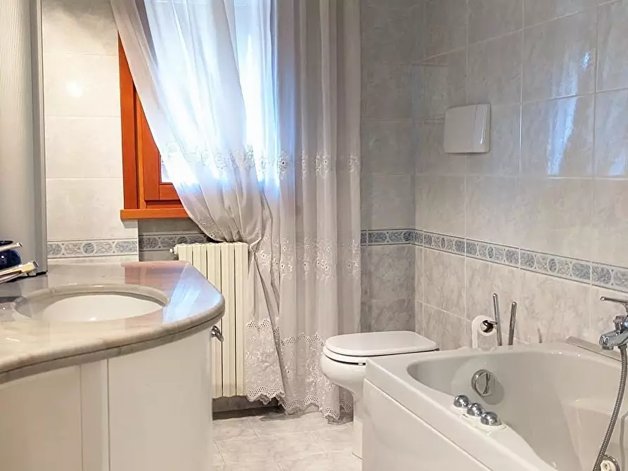 Immagine 20 di Casa bifamiliare in vendita  a Cerreto Guidi