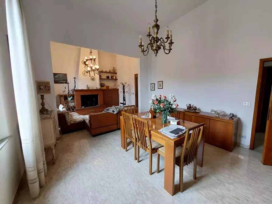 Immagine 2 di Appartamento in vendita  a Pontedera