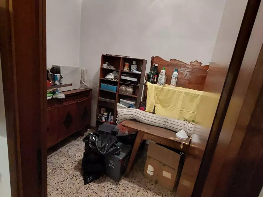 Immagine 19 di Appartamento in vendita  a Pontedera