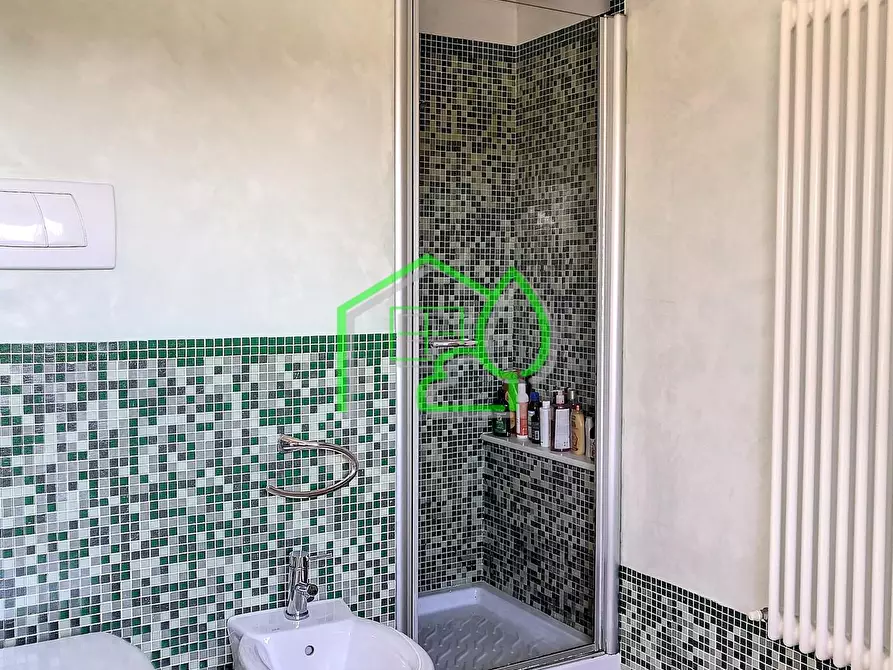 Immagine 14 di Casa semindipendente in vendita  a Viareggio