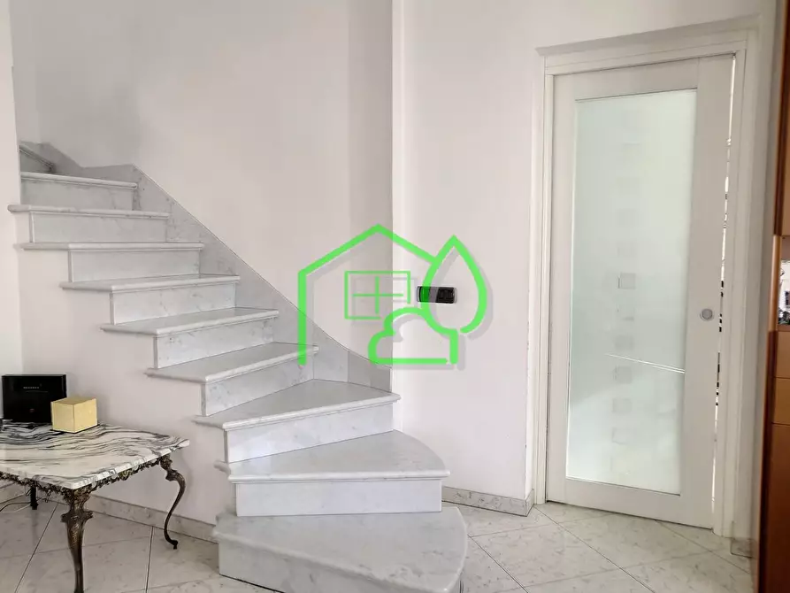 Immagine 2 di Casa semindipendente in vendita  a Viareggio