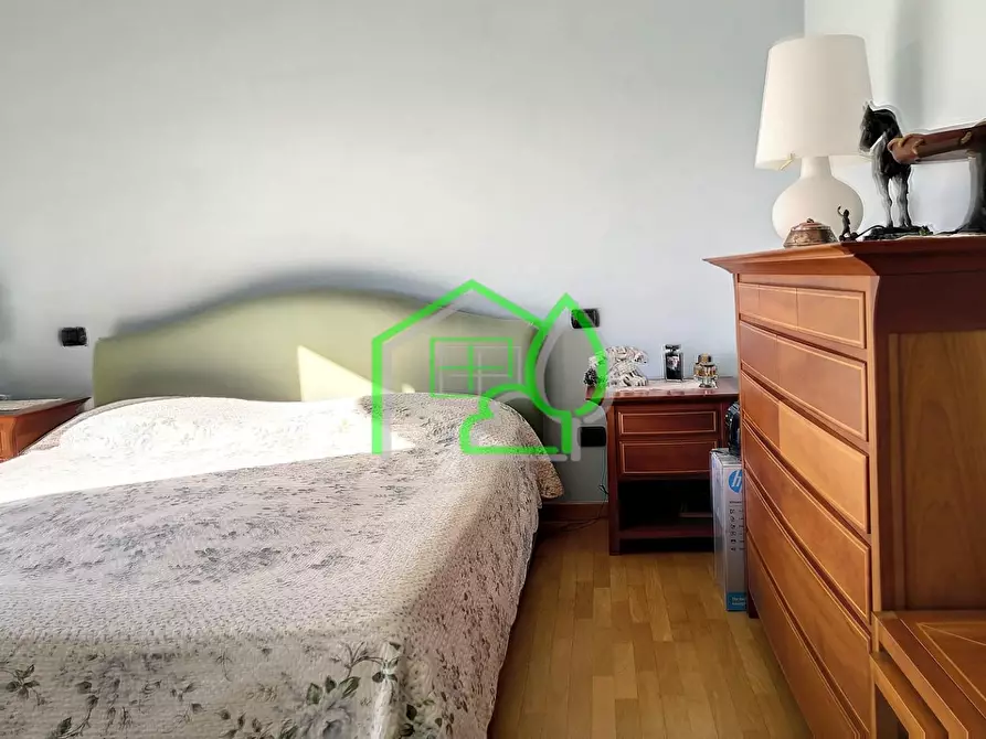 Immagine 12 di Casa semindipendente in vendita  a Viareggio