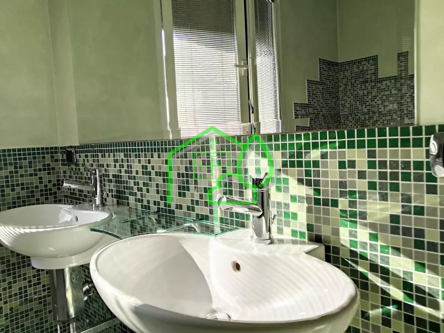 Immagine 15 di Casa semindipendente in vendita  a Viareggio