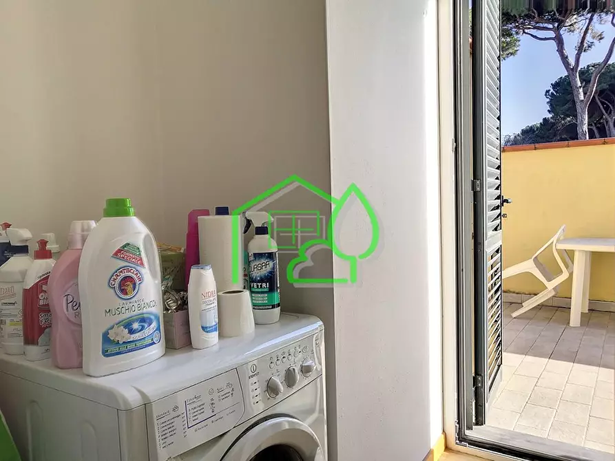 Immagine 18 di Casa semindipendente in vendita  a Viareggio