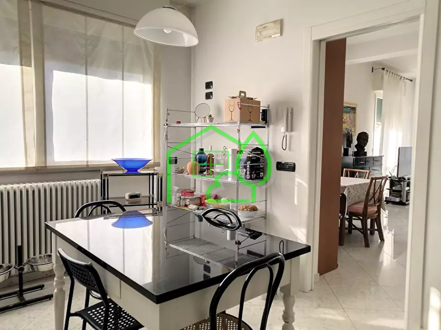 Immagine 4 di Casa semindipendente in vendita  a Viareggio