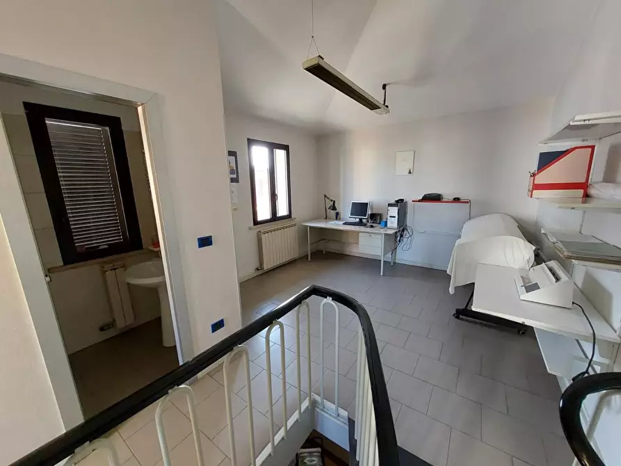 Immagine 10 di Appartamento in vendita  a Montopoli In Val D'arno