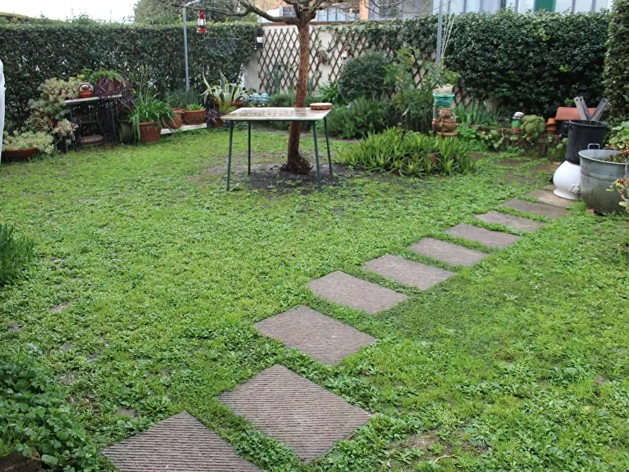 Immagine 21 di Casa indipendente in vendita  a Empoli