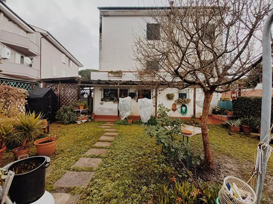 Immagine 20 di Casa indipendente in vendita  a Empoli