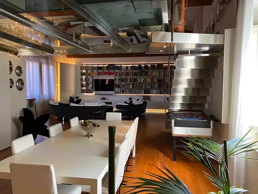 Immagine 26 di Appartamento in vendita  a Pisa