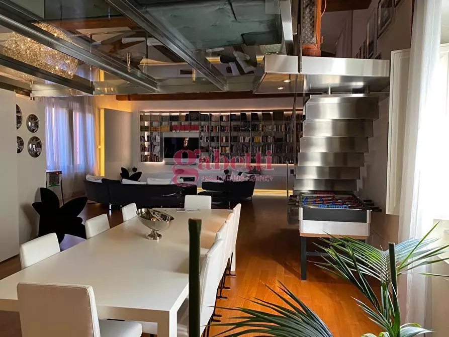 Immagine 9 di Loft/Open space in vendita  a Pisa
