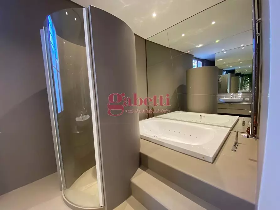 Immagine 10 di Loft/Open space in vendita  a Pisa