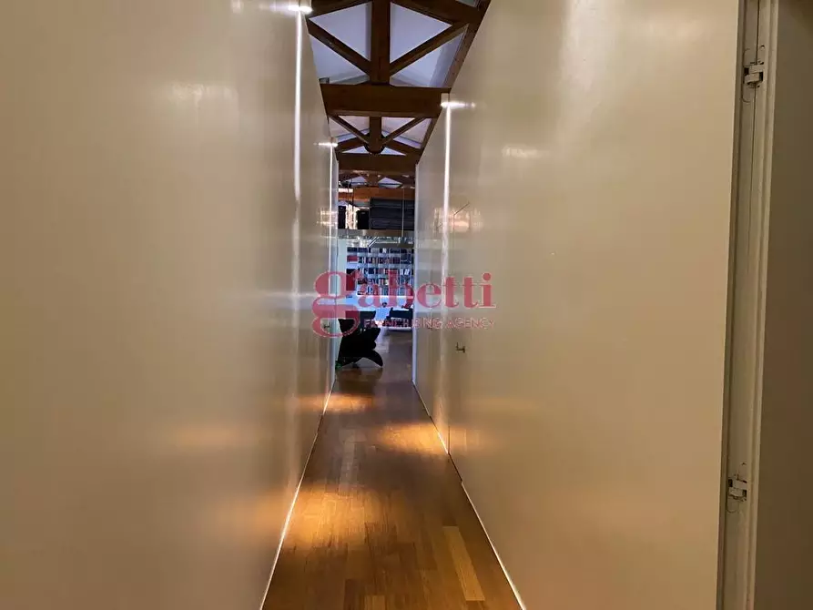 Immagine 14 di Loft/Open space in vendita  a Pisa