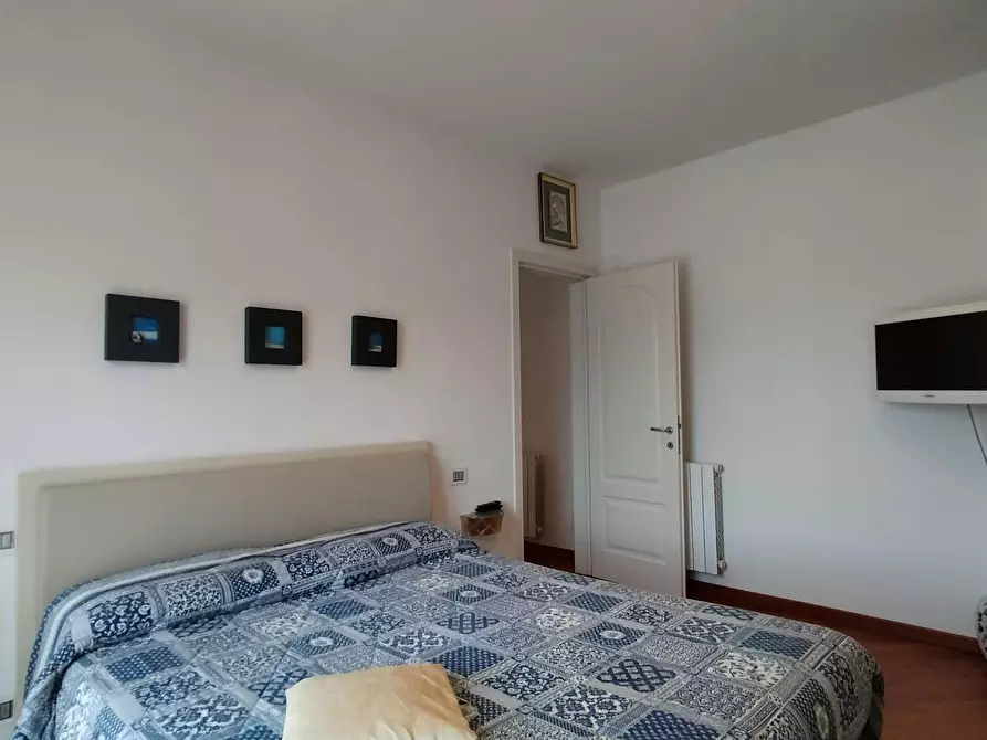 Immagine 17 di Casa indipendente in vendita  a Carrara