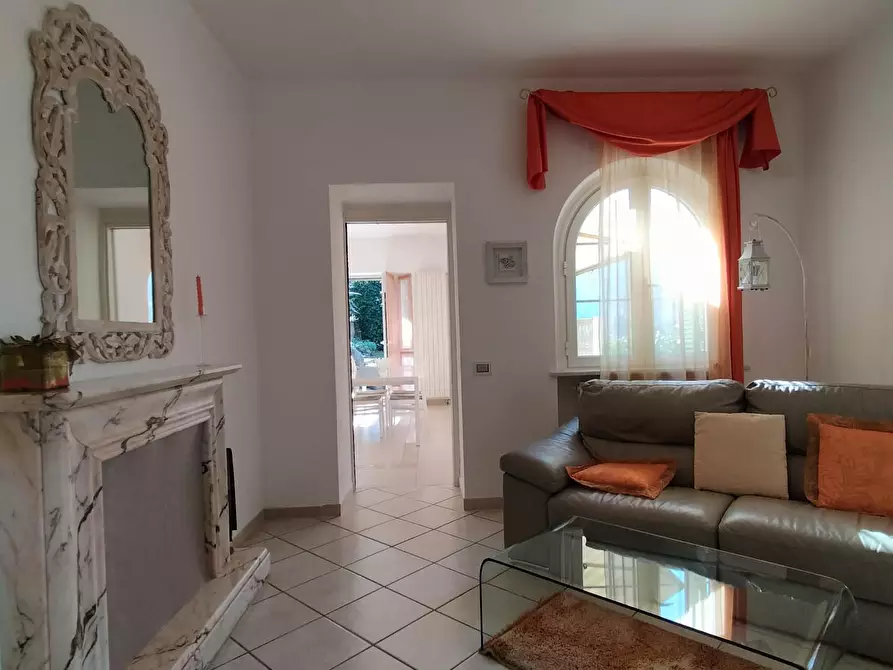 Immagine 7 di Casa indipendente in vendita  a Carrara