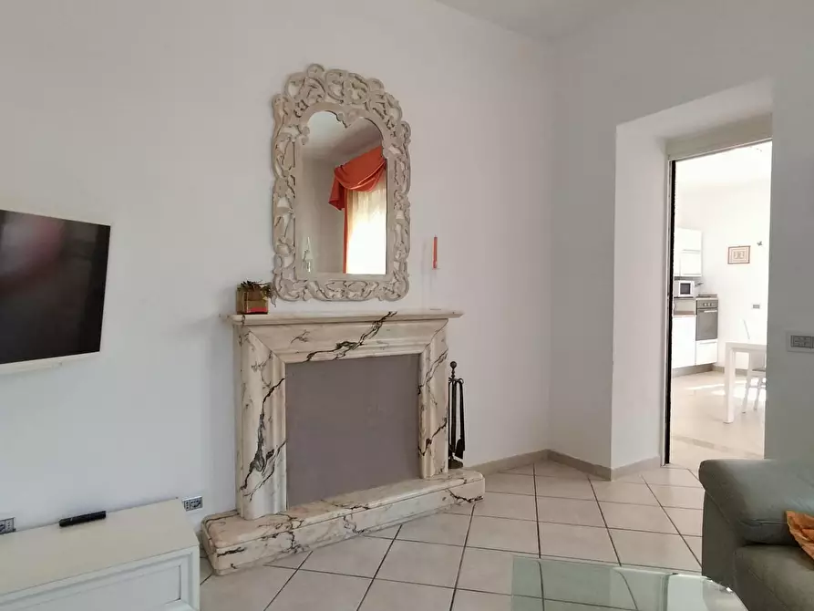 Immagine 11 di Casa indipendente in vendita  a Carrara