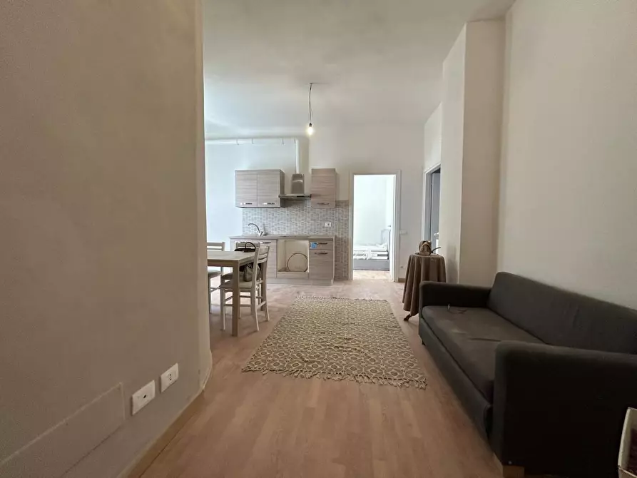 Immagine 5 di Appartamento in vendita  a Massa