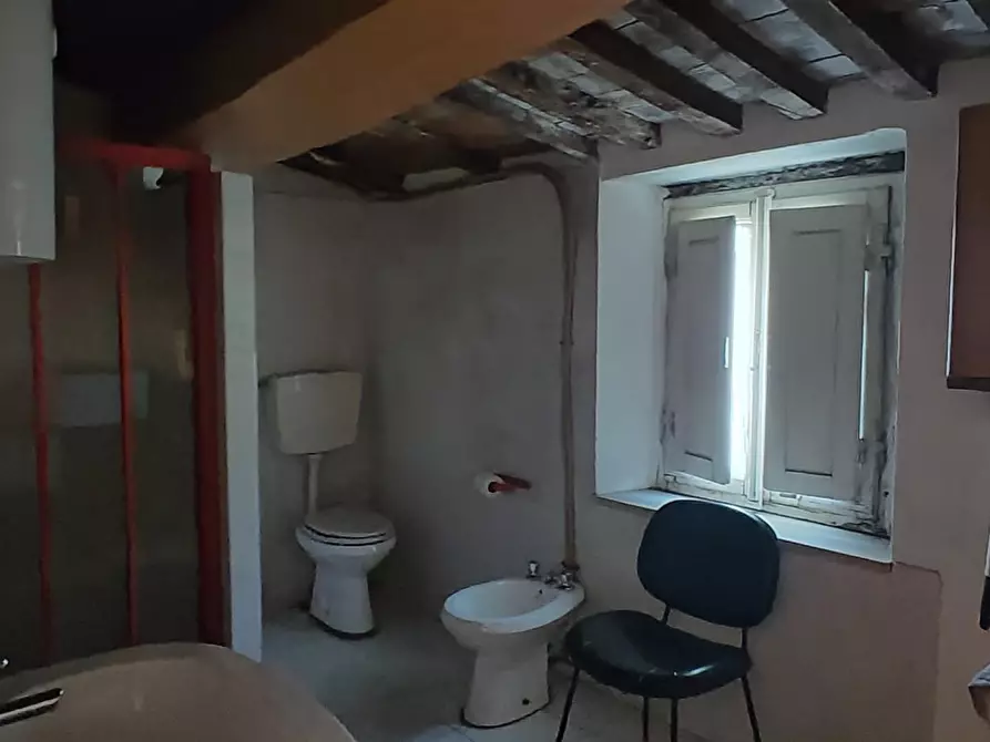 Immagine 15 di Terratetto in vendita  a Lucca