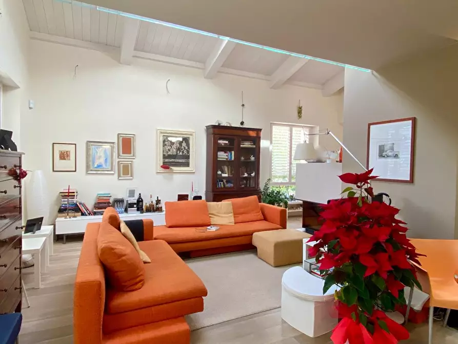 Immagine 2 di Casa indipendente in vendita  a Pisa