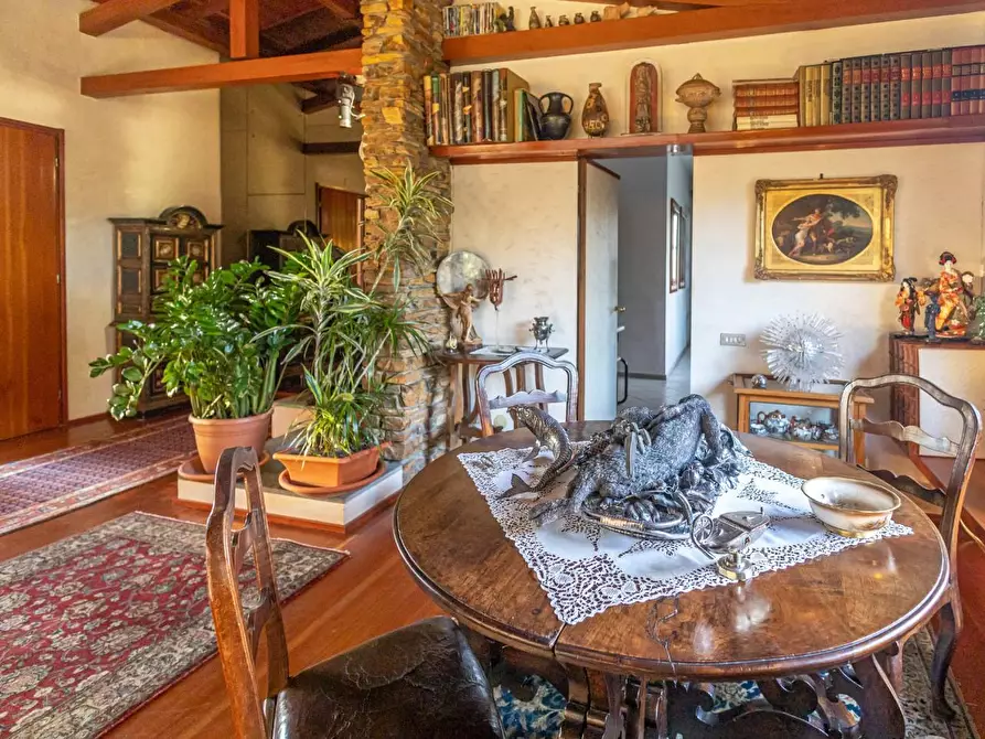 Immagine 4 di Villa in vendita  a Fucecchio